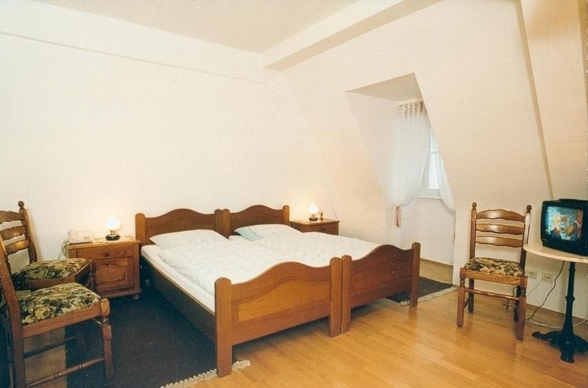 Hotel Zum Pfalzgrafen Heidelberg Pokój zdjęcie